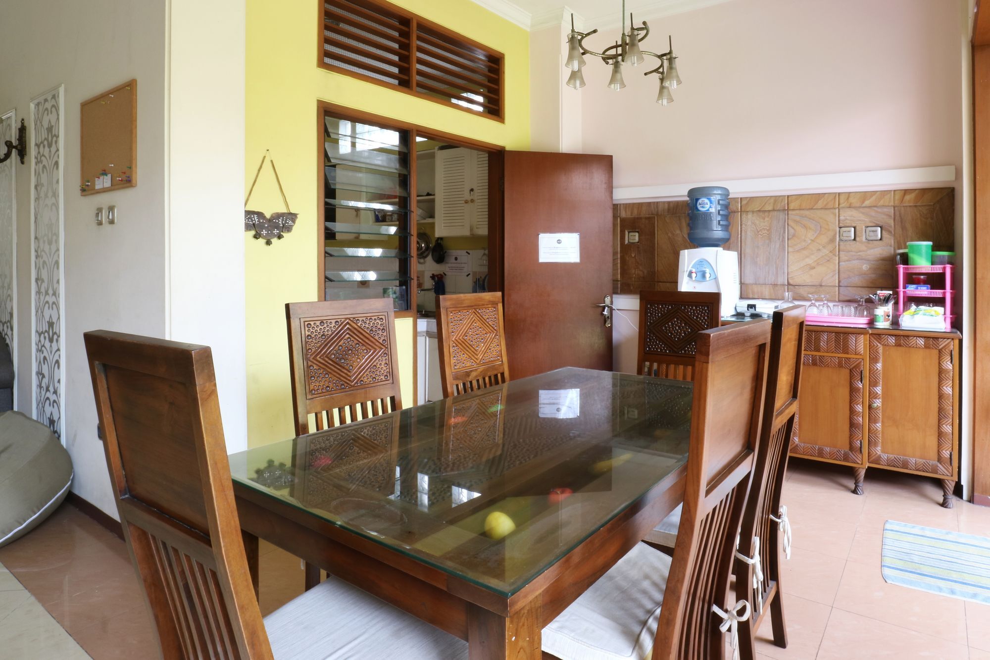 Maharani Guesthouse Tebet Syariah Yakarta Exterior foto